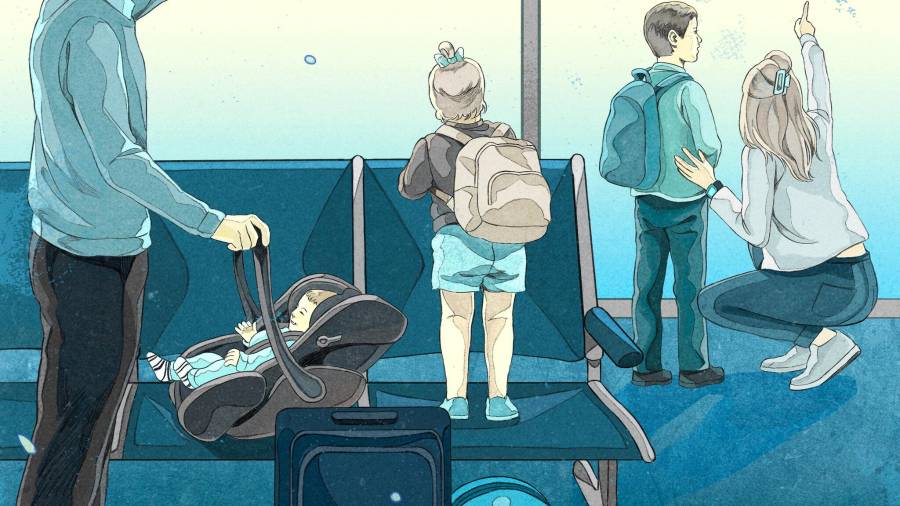 Los expertos recomiendan comenzar a hablar sobre seguridad al menos una semana antes del viaje.