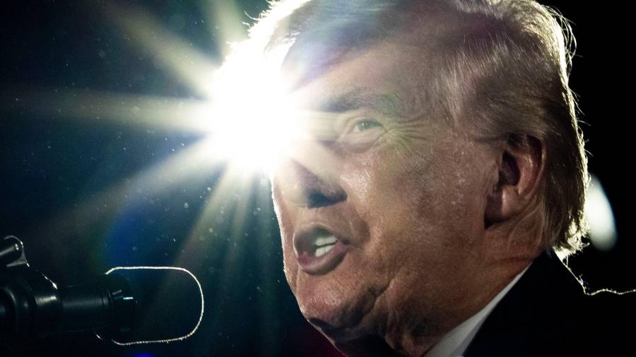 A medida que la guerra se prolonga, el presidente Trump parece buscar una salida diplomática incluso cuando amenaza con una escalada.