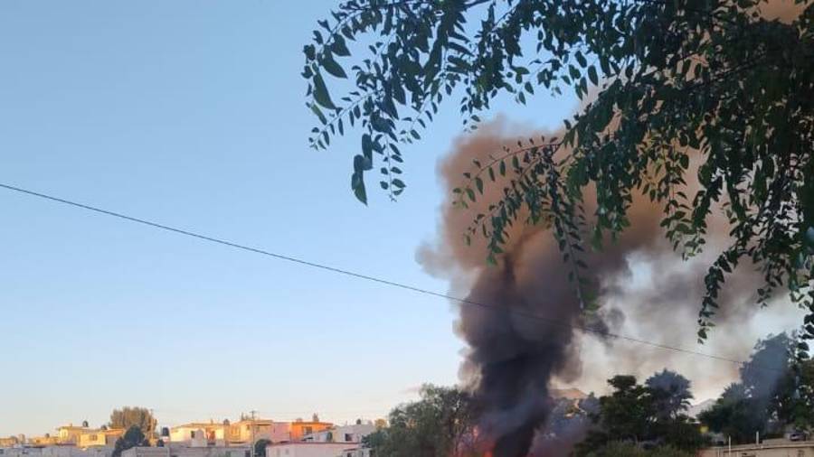 El sistema de emergencias 911 activó el reporte tras la detección del incendio a través de cámaras urbanas, lo que permitió la rápida movilización de los cuerpos de auxilio.