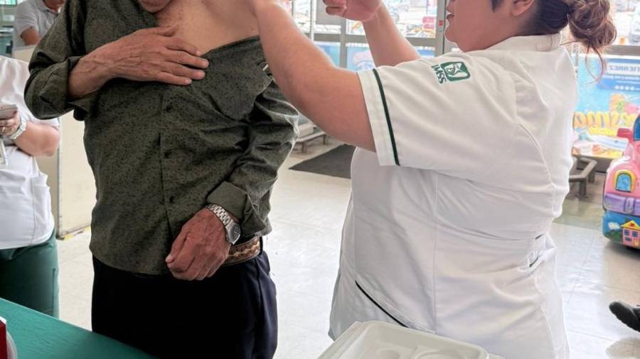 Llama IMSS a vacunarse contra sarampión en unidades y puntos estratégicos.