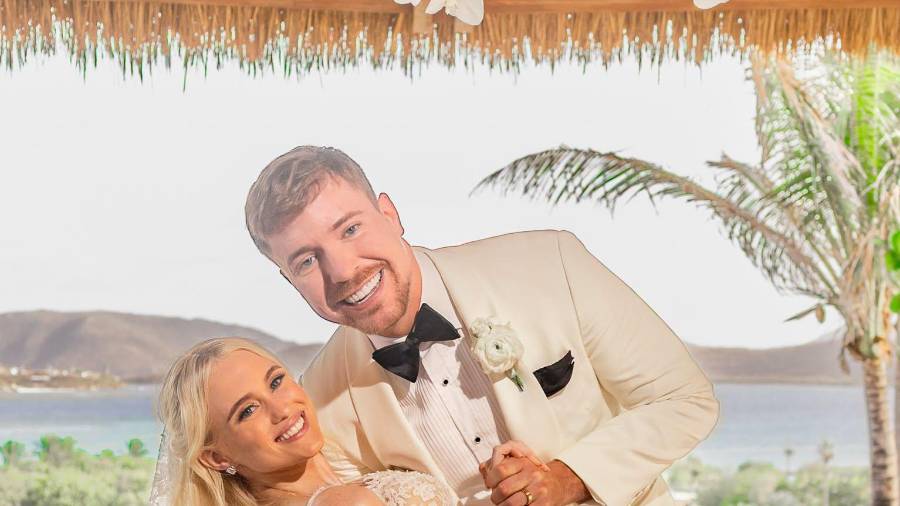 Sueño. Thea Donaldson sorprendió al lucir tres vestidos distintos durante la exclusiva celebración de la boda.