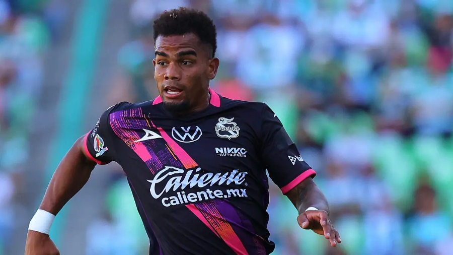 A Edgar Guerra no le gustó el ser sustituido en el partido contra Santos Laguna y en su berrinche empujó al cuarto oficial, Fernando Alexander Cruz, con lo que se ganó la sanción.