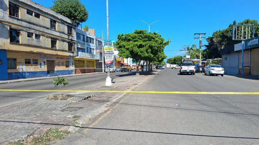 Avenida Gutiérrez Nájera, sector Montuosa, lugar en el que se dio el ataque armado al Coordinador de Protección Civil de Mazatlán esta mañana 2 de septiembre