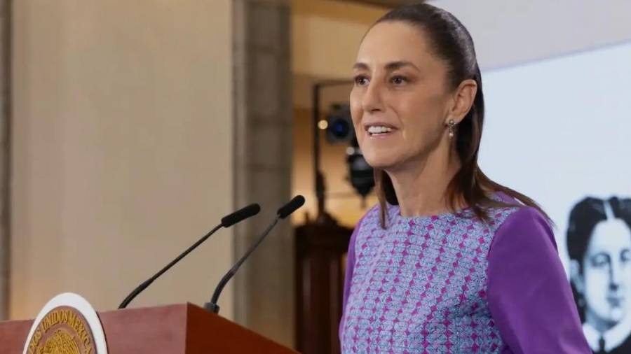 La presidenta Claudia Sheinbaum afirma que actuaría igual ante acusaciones contra cualquier gobernador, sin importar su partido. Reitera que la ley es para todos y que sin pruebas no habrá acciones en el caso de Rubén Rocha Moya.