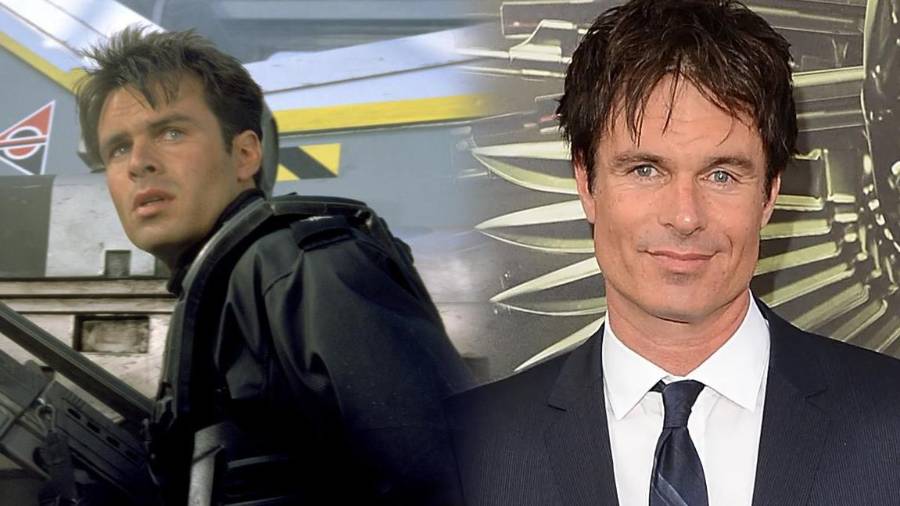 El actor Patrick Muldoon, reconocido por su papel en Starship Troopers, falleció a los 57 años tras sufrir un infarto, dejando un legado en cine y televisión.