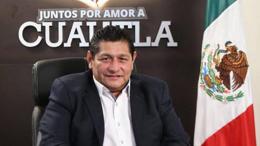 Jesús Corona Damián promovió un amparo contra orden de aprehensión mientras continúa prófugo por investigación federal.