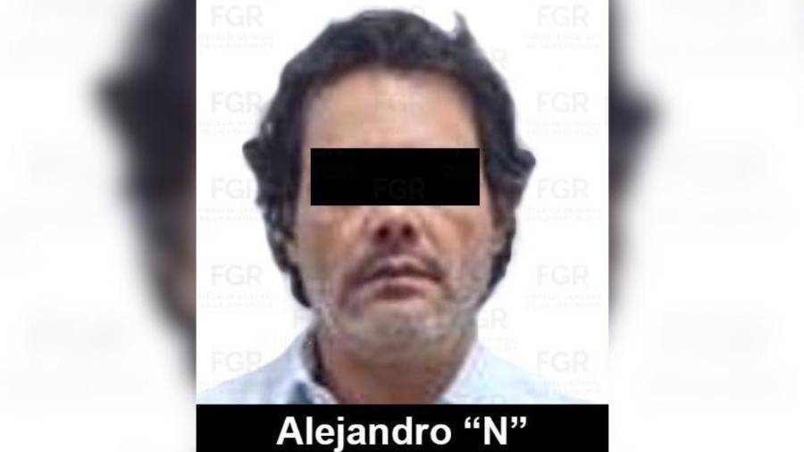 Un juez otorgó la vinculación a proceso en contra de Alejandro Mario Álvarez Puga, cuñado de Inés Gómez Mont, por su posible participación en el delito de defraudación fiscal.