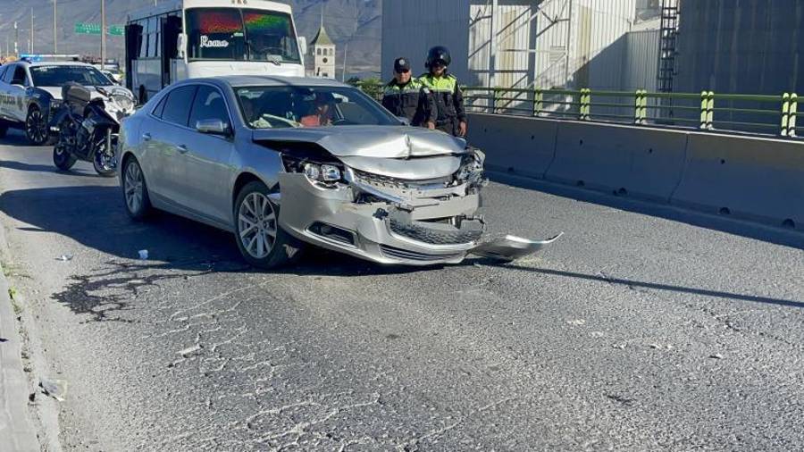 El Chevrolet Malibú fue el vehículo que presentó los daños de mayor consideración tras el choque por alcance.