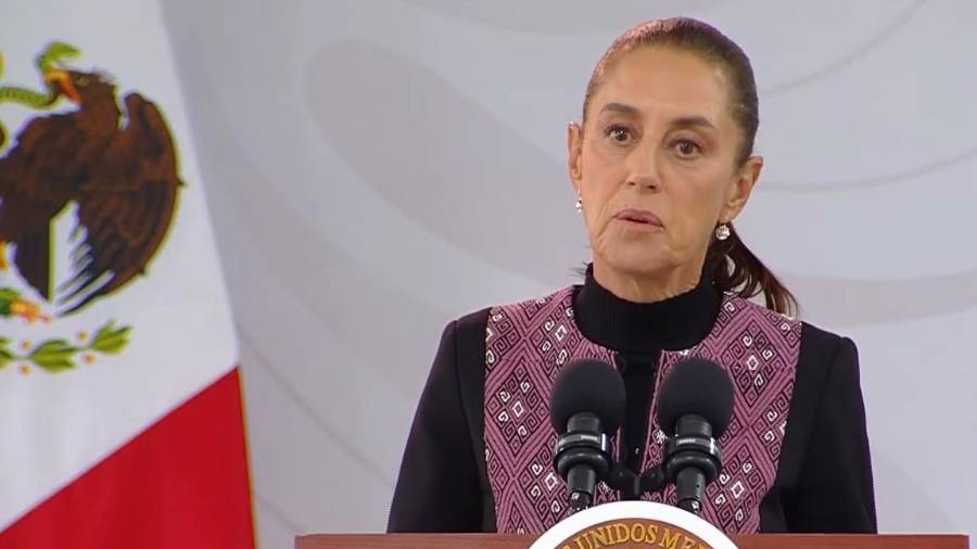 Sheinbaum aseguró que el almirante retirado Rafael Ojeda no está escondido ni se ha negado a declarar en el caso relacionado con una investigación por contrabando de combustible.