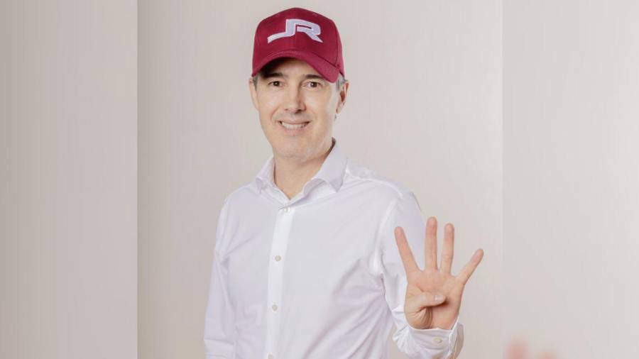 José Ramón Gómez Leal discutió con la periodista Shalma Castillo por sus ausencias y las razones que presentó ante el Senado.