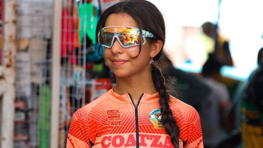 Jade Romero Peña, ciclista veracruzana de 14 años, formaba parte del A.R. Monex Pro Cycling Team y era considerada una de las grandes promesas del ciclismo juvenil en México.