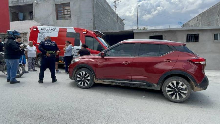 El menor intentó cruzar la calle corriendo cuando fue impactado por una camioneta.