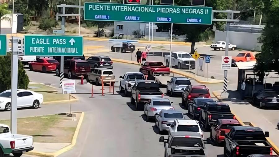 Crece flujo vehicular y peatonal en el Puente Internacional II