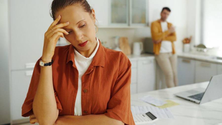 La Profeco recomienda planear gastos, usar el crédito con responsabilidad y priorizar el ahorro para evitar el sobreendeudamiento en 2026.