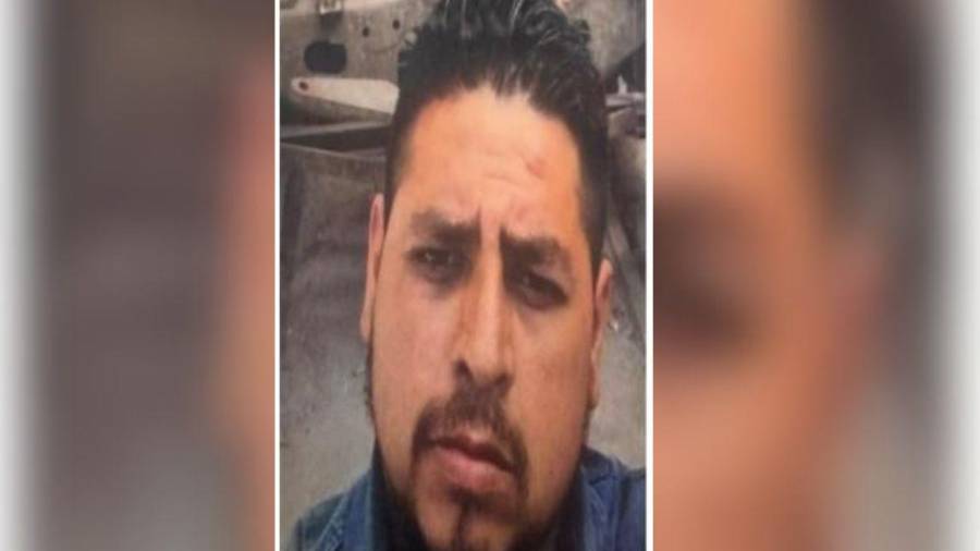 Entre los datos relevantes difundidos destaca una cicatriz en el talón derecho, considerada una seña particular clave para su posible localización.