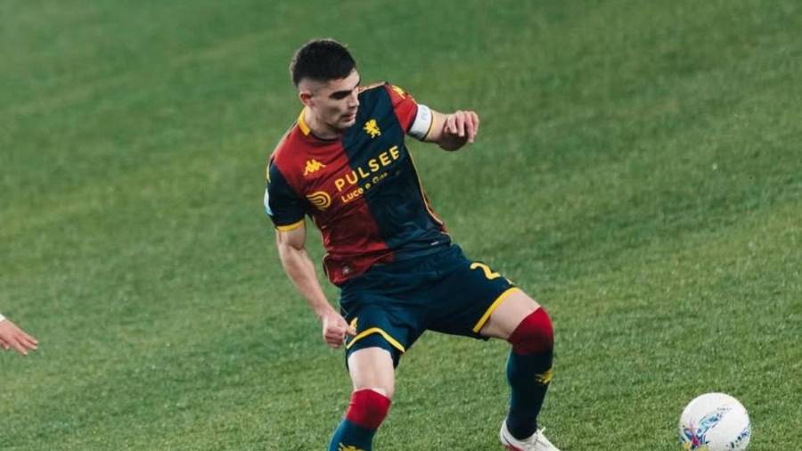 El mexicano Johan Vásquez fue titular y jugó todo el partido en el triunfo del Genoa 2-1 sobre la Roma en la Serie A de Italia.