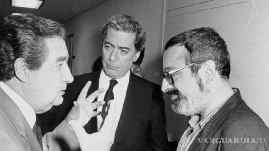 Durante un debate transmitido por Televisa en 1990, el Nobel peruano Mario Vargas Llosa calificó al régimen priísta como “la dictadura perfecta”.