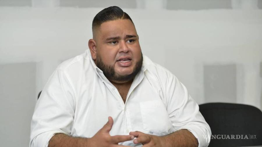 Antonio Castro desmintió las acusaciones de trato de personas, asegurando que el video solo muestra un momento privado y que la mujer con la que aparece es su parejas.