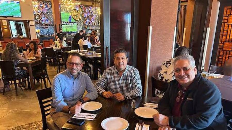 El exgobernador de Tamaulipas reapareció en sus redes, en las que dio a conocer una comida que sostuvo con el exsecretario del Trabajo, y con el líder del Frente Cívico Nacional, Guadalupe Acosta Naranjo