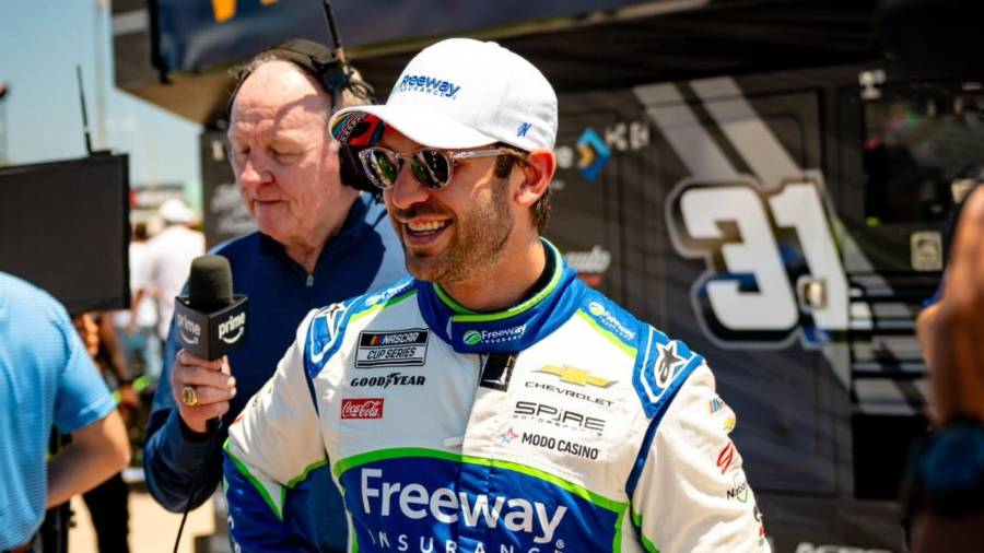 La primera fila de Texas será completamente de Spire Motorsports, con Carson Hocevar primero y Daniel Suárez segundo, un resultado que confirma el crecimiento del equipo en clasificación.