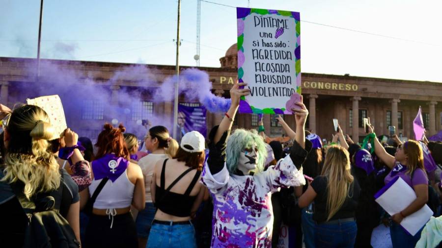 “¿Te has sentido violentada?” Un acto de sororidad y denuncia en el 8M de Saltillo