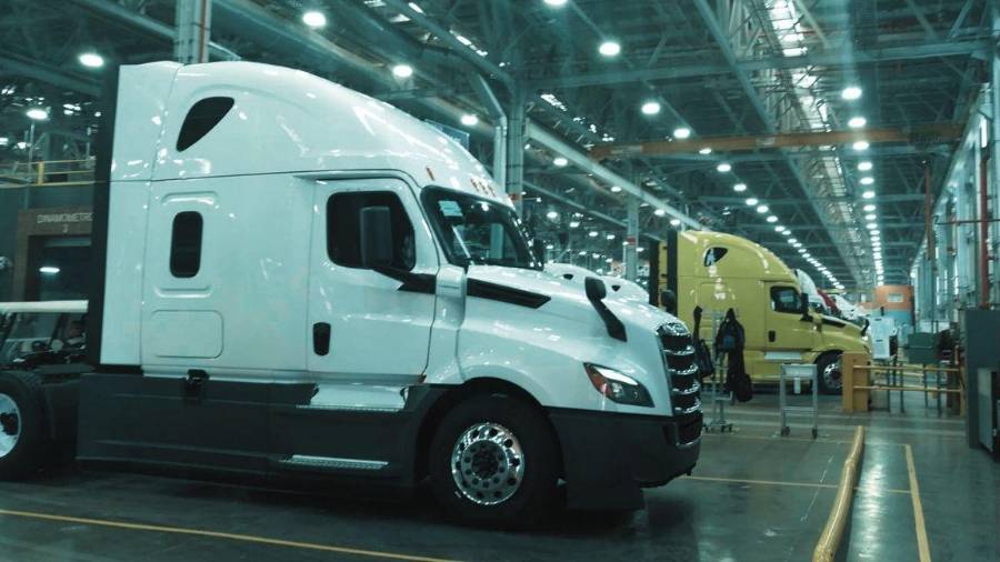 “La información de las ventas en el mercado interno, producción, importación y exportación proviene del Registro Administrativo de la Industria Automotriz de Vehículos Pesados (RAIAVP)”, precisa el Inegi.
