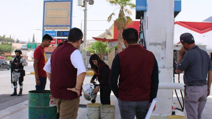 Profeco y ASEA clausuraron cinco gasolineras tras operativo en Chihuahua.