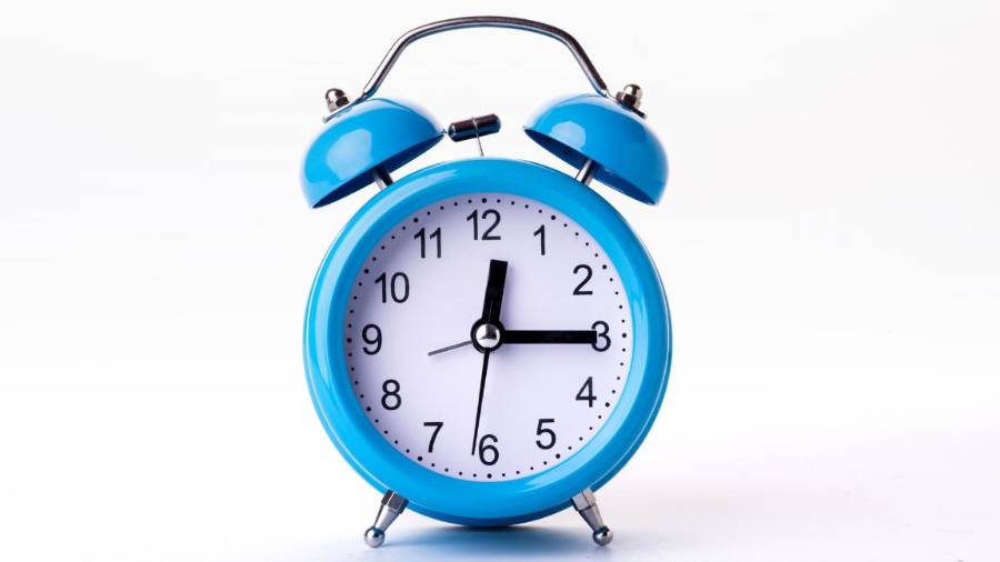 ¿Recuerdan cuando los relojes se atrasaban o adelantaban por el cambio de horario? Ahora ya no lo hacemos desde que entró en vigor el decreto de Husos Horarios, pero algunos municipios sí será necesario.