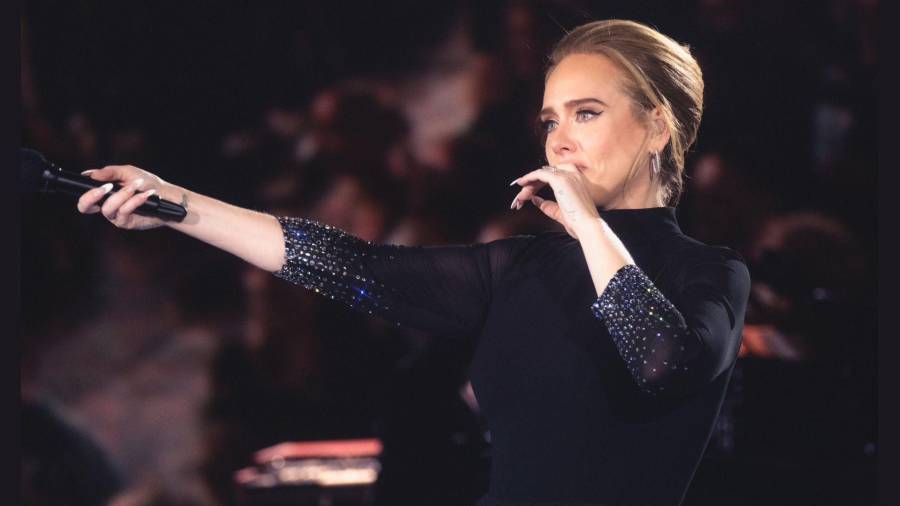 La cantante terminó de dar 10 shows en Alemania, por lo cual buscará terminar sus compromisos en su país natal.