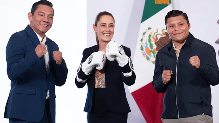Claudia Sheinbaum presentó Boxeando por la Paz, un programa que dará becas a boxeadores y clases gratuitas a niños para fomentar disciplina y prevención social en México.