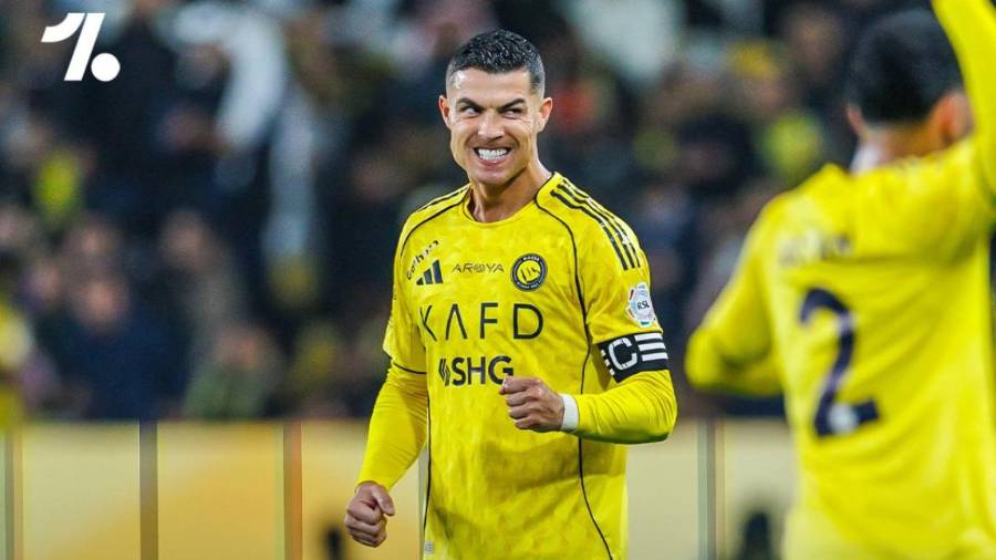 Cristiano Ronaldo celebra su gol 957, marcado de forma insólita con la espalda, durante el empate 2-2 entre Al-Nassr y Al-Ettifaq en la Saudi Pro League.
