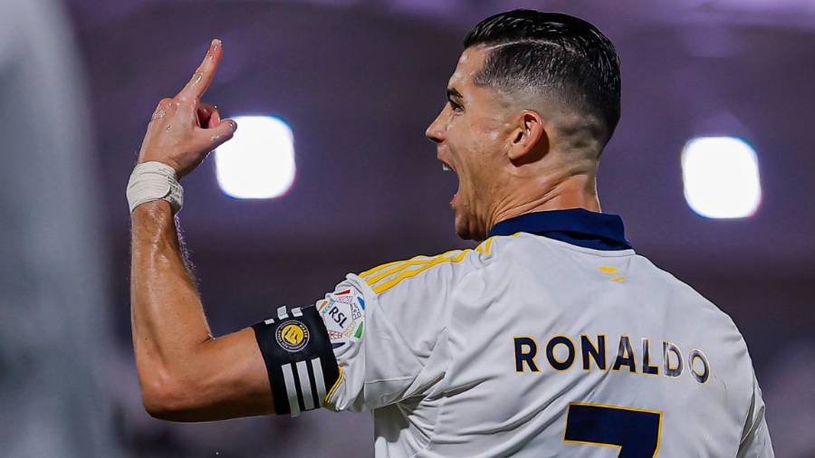 Cristiano Ronaldo marcó ante Al-Shabab, llegó a 971 goles como profesional y mantiene al Al-Nassr en la pelea directa por el título de la Saudi Pro League.