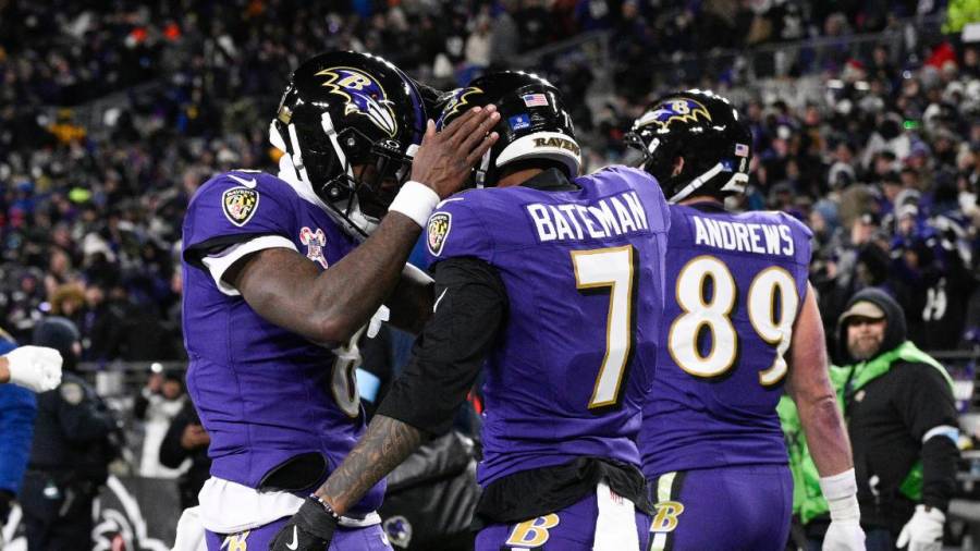 Lamar Jackson guió a los Ravens a vengarse de los Steelers de Pittsburgh, triunfando y alcanzando el récord de su acérrimo rival del Norte de la AFC.