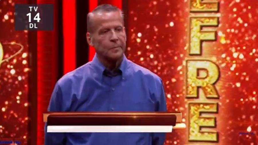 A Alfredo Adame no le hizo ninguna gracia ser el noveno eliminado.