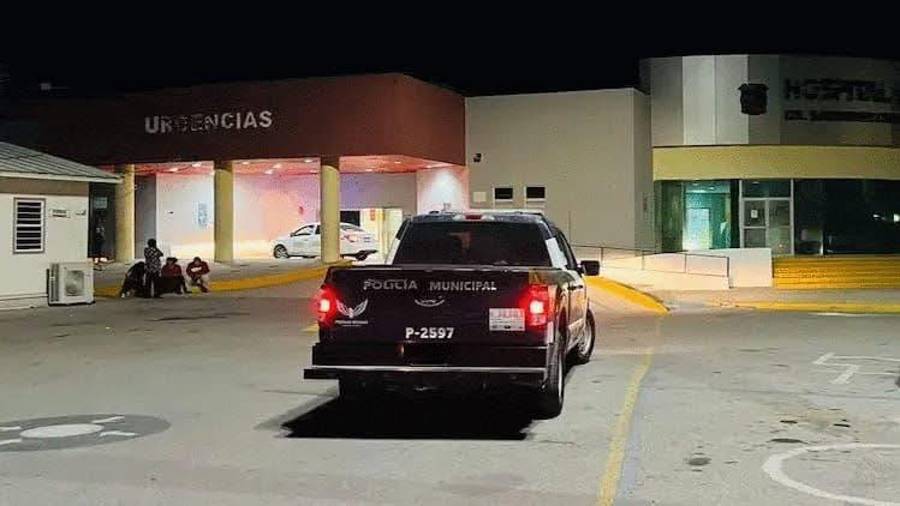 Elementos de la Policía Civil y Municipal realizaron recorridos en los alrededores del hospital.