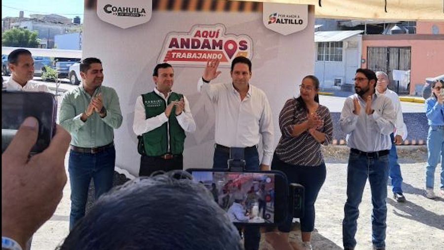 El alcalde Javier Díaz entregó los trabajos de rehabilitación de pavimento en calles de la colonia Asturias.
