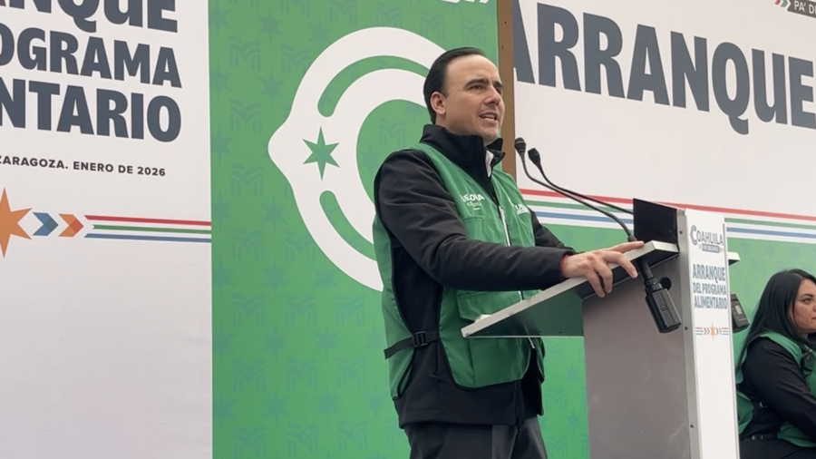 Manolo Jiménez encabezó en la colonia Niños Héroes de Saltillo el arranque del programa alimentario estatal, dirigido a apoyar la economía familiar mediante la entrega de productos básicos.