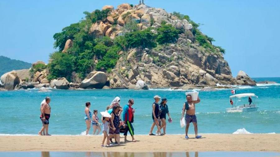 El superávit de la balanza turística cedió 8.3 por ciento en febrero y ligó su tercera caída a tasa anual para colocarse en 2 mil 213 millones de dólares.