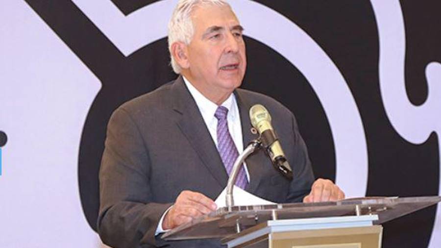 Eduardo Garza Martínez, presidente de Canacintra Coahuila-Sureste, dijo que para ejecutar las obras convocarán a las poco más de 50 empresas que se encuentran a lo largo del bulevar Vito Alessio Robles para que se sumen con recursos.