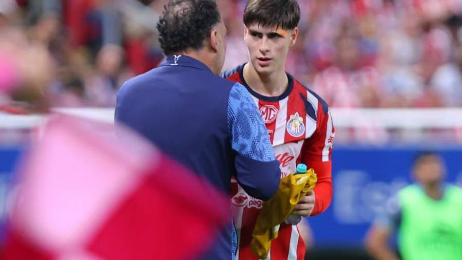 Armando es una de las figuras en ascenso de la Liga MX, por eso es necesario que se mantenga concentrado y evite malas actitudes, eso es lo que dejó en claro el técnico, Gabriel Milito.