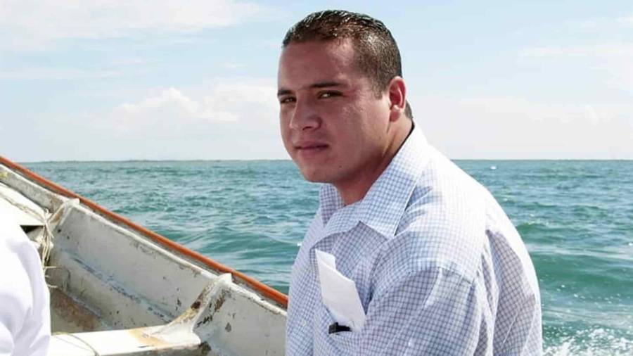 Pistas. Alfredo Jiménez fue visto por última vez el 2 de abril de 2005, esa noche se reunió con dos funcionarios; investigaba los nexos del poder y el crimen organizado en Sonora.