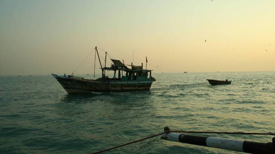 El régimen iraní había advertido que cualquier barco que atravesara el Estrecho de Ormuz sería atacado, y el canal ha permanecido prácticamente cerrado desde el inicio de la guerra.