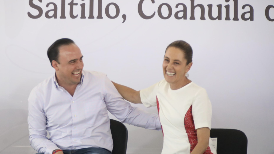 El gobernador Manolo Jiménez lanzó porras de “¡Presidenta, presidenta!” durante el arranque del Hospital Regional de Especialidades del IMSS en Saltillo.