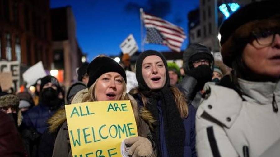 Los trabajadores y sindicatos de Maine afirmaron que ICE está discriminando racialmente a las personas y ha creado un entorno en el que las personas de color están bajo “una ocupación” que impide su libertad de movimiento.