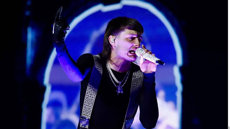 Peso Pluma estrenó este jueves el tema ’La People II’ junto a ‘Tito Double P’ y Joel De La P.