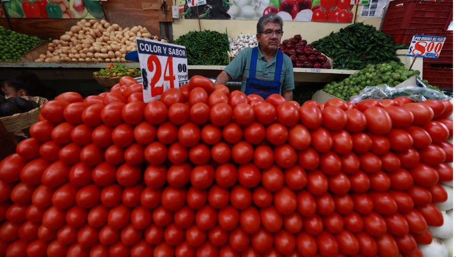 Los productos que más contribuyeron al cambio anual de las LPI fueron los de la canasta alimentaria en los dos ámbitos.