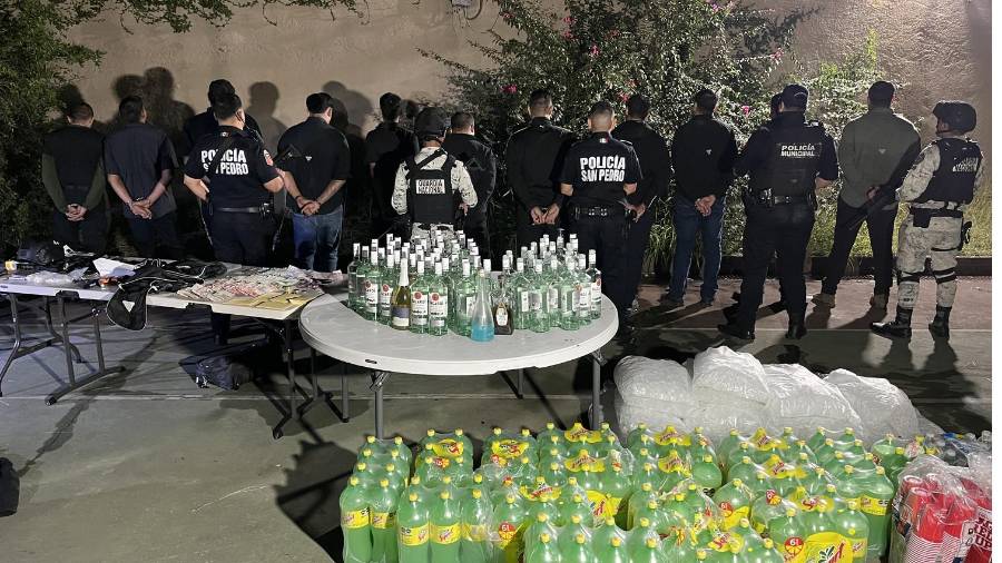 Un reporte de vecinos ruidosos concluyó en un operativo de la Policía de San Pedro para ‘reventar’ una fiesta clandestina donde convivían al menos 350 menores de edad entre 14 y 17 años con alcohol, drogas y música.