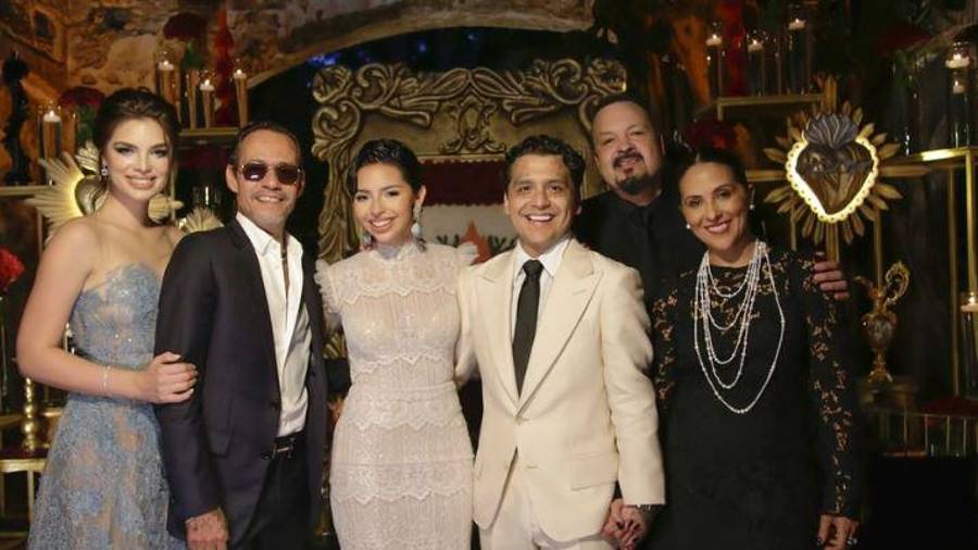 Cambios. Christian Nodal reveló que un episodio de violencia influyó en la decisión de posponer su boda religiosa.