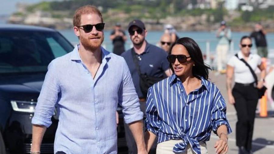 “Estoy profundamente consternada por las noticias que han salido a la luz en las últimas 24 horas, y mis pensamientos están con cualquier niño que pueda haber resultado perjudicado”, declaró Markle en un comunicado poco después de que se supiera que su padre de 82 años. Thomas Markle, estaba siendo investigado en Filipinas.