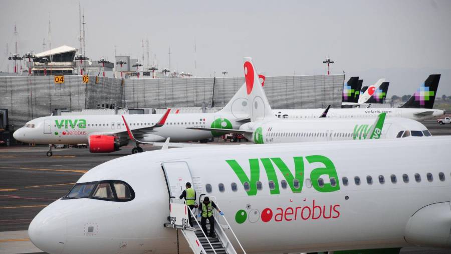 De acuerdo con la casa de bolsa Valores Mexicanos, la alianza entre Vivia y Volaris es positiva, ya que podría impulsar de manera importante las operaciones de ambas aerolíneas. FOTO: